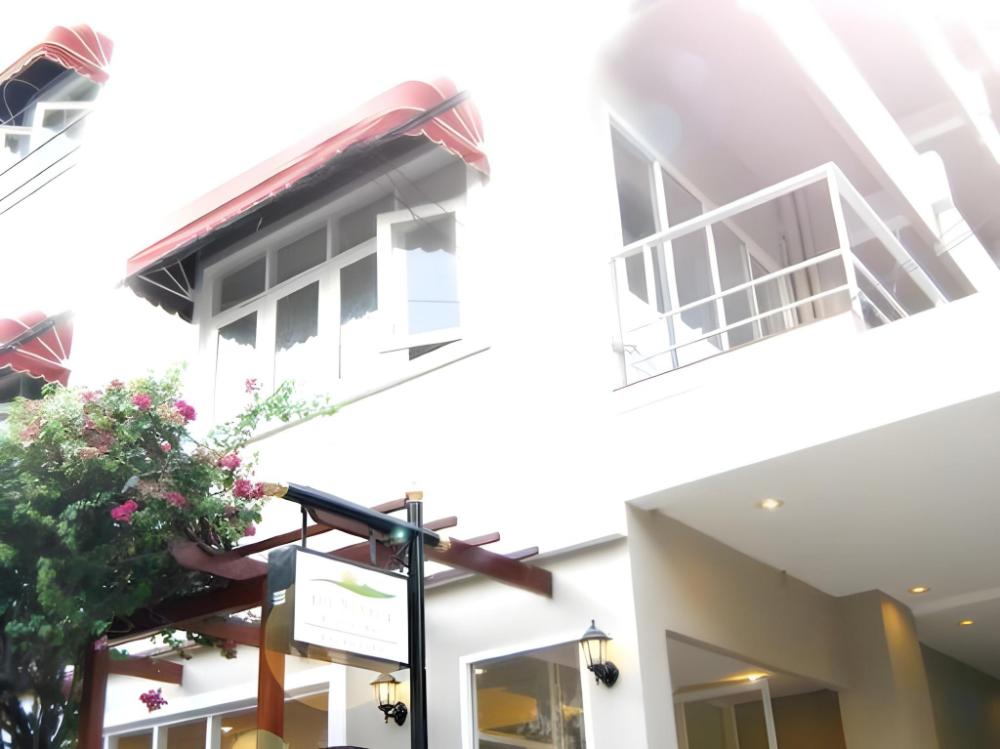 the sunrise residence