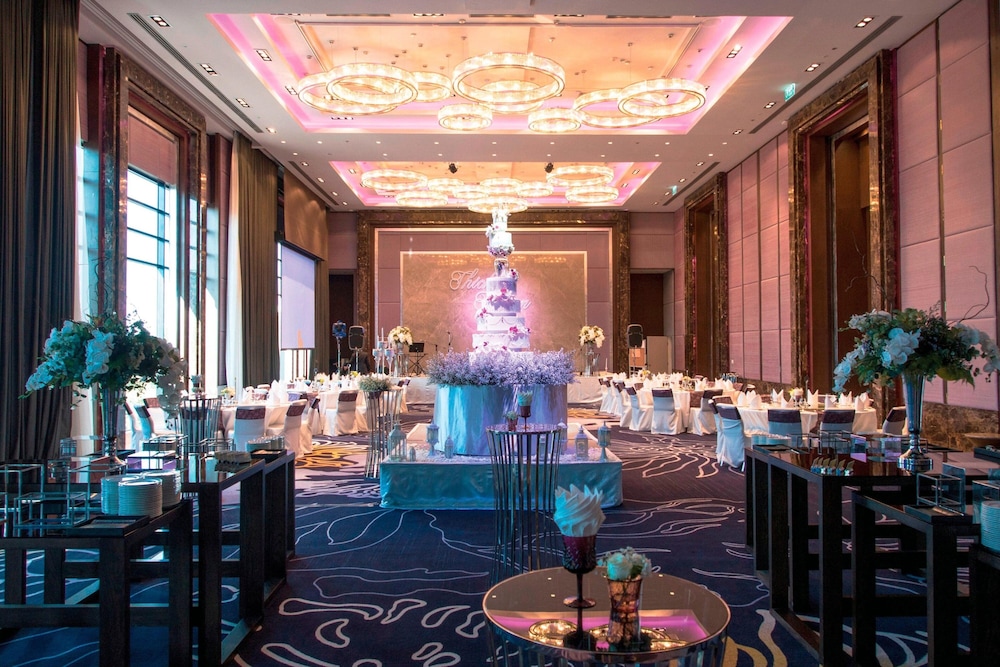 le meridien suvarnabhumi bangkok golf resort and spa