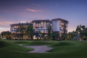 le meridien suvarnabhumi bangkok golf resort and spa
