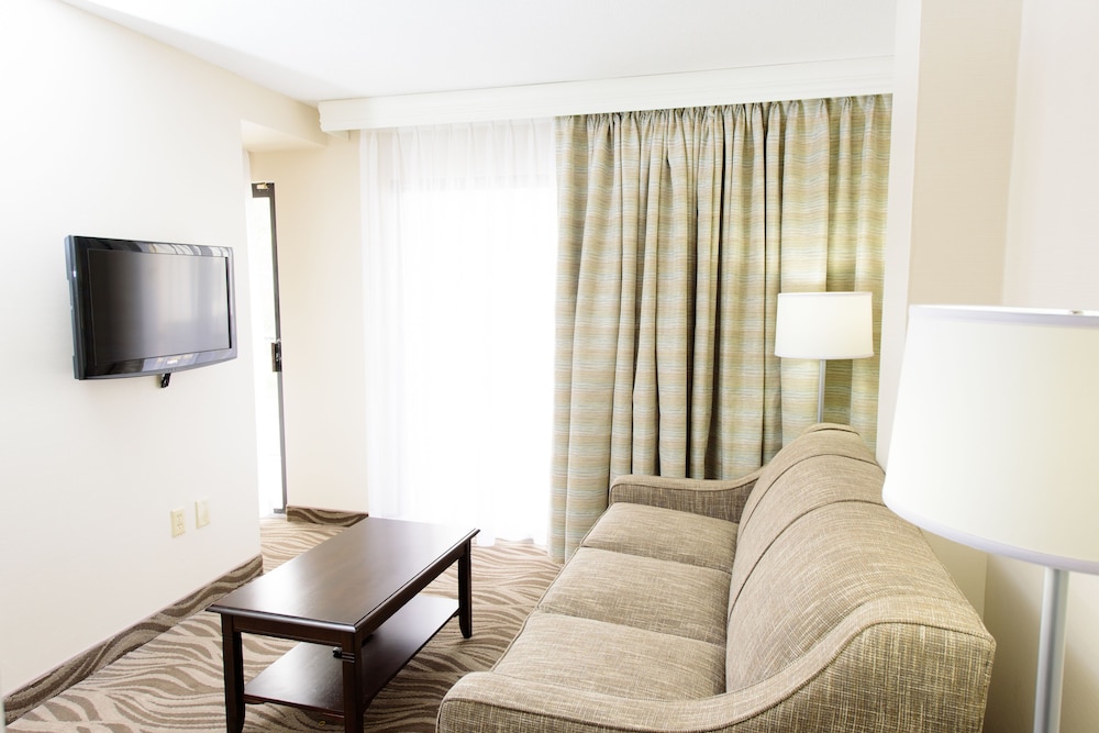 the breakers hotel and suites