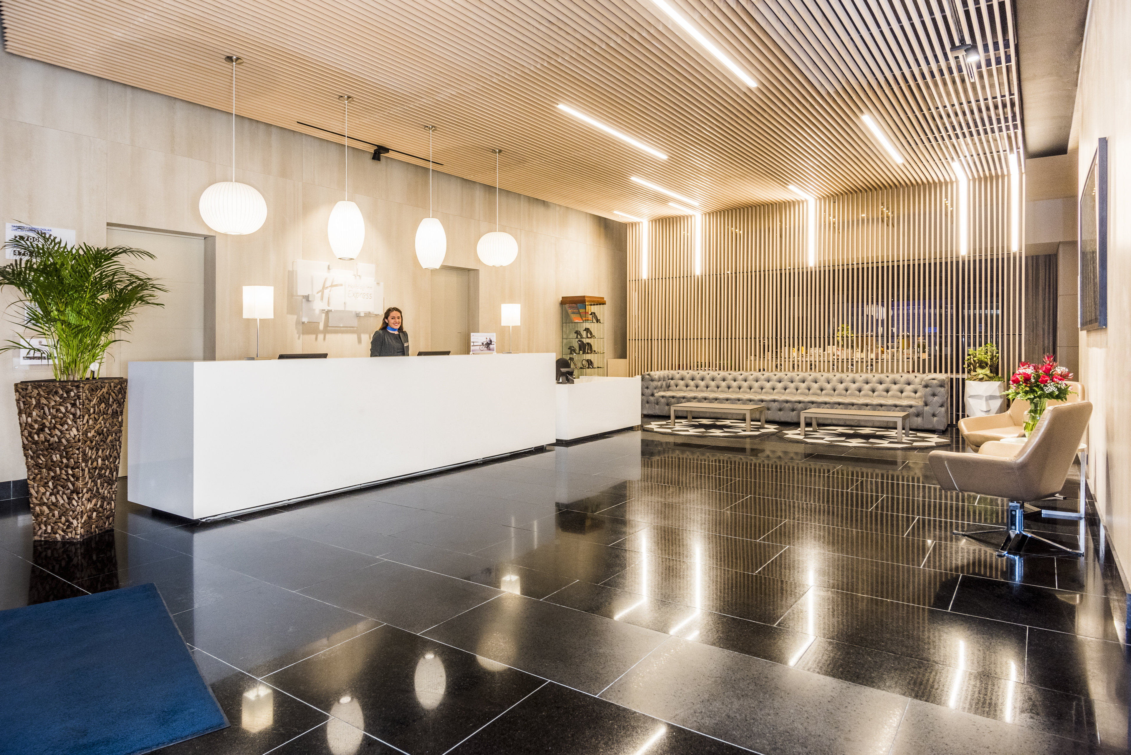 holiday inn express and suites bogota zona financiera by ihg