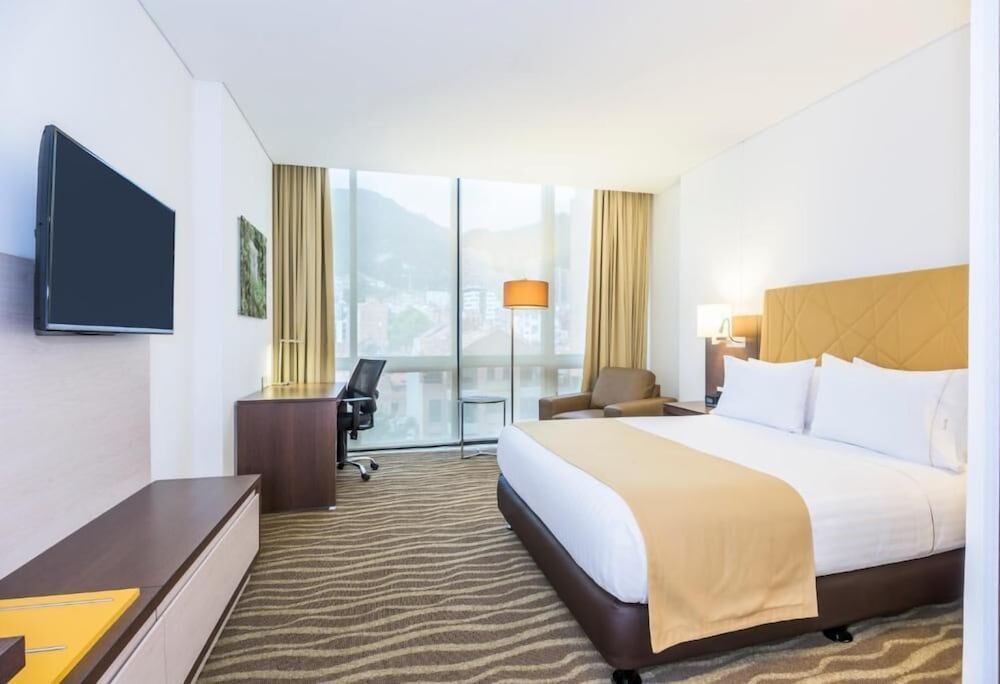 holiday inn express and suites bogota zona financiera by ihg