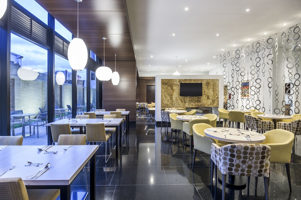 holiday inn express and suites bogota zona financiera by ihg