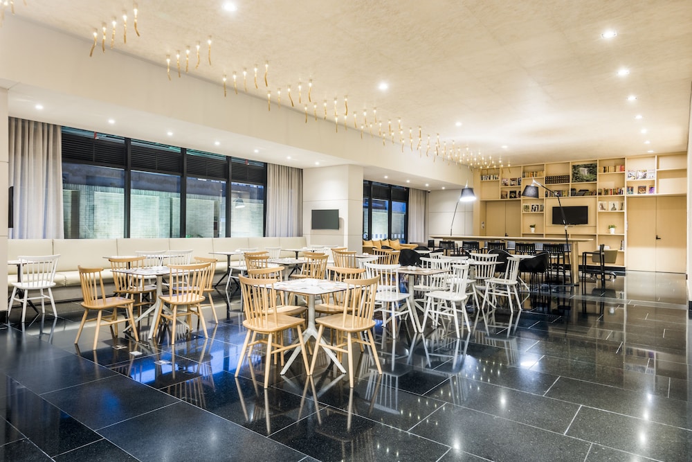 holiday inn express and suites bogota zona financiera by ihg
