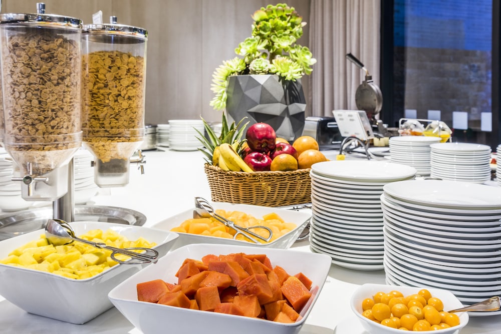 holiday inn express and suites bogota zona financiera by ihg