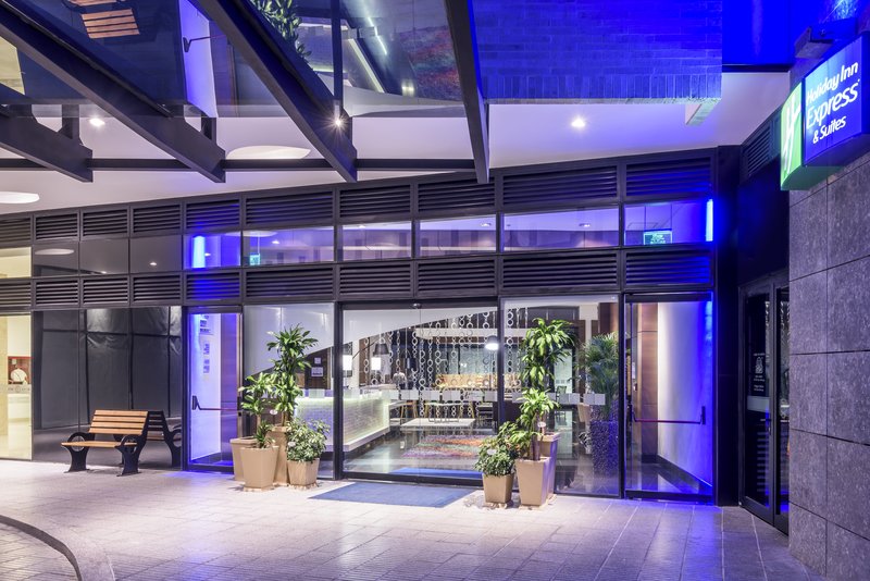 holiday inn express and suites bogota zona financiera by ihg