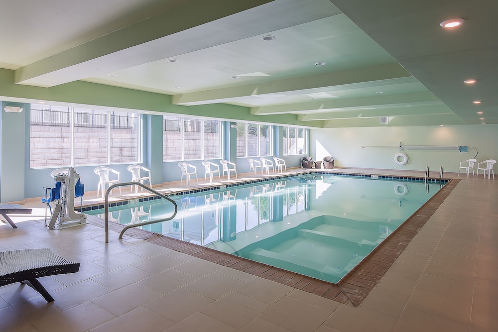 holiday inn express and suites norwood boston area by ihg