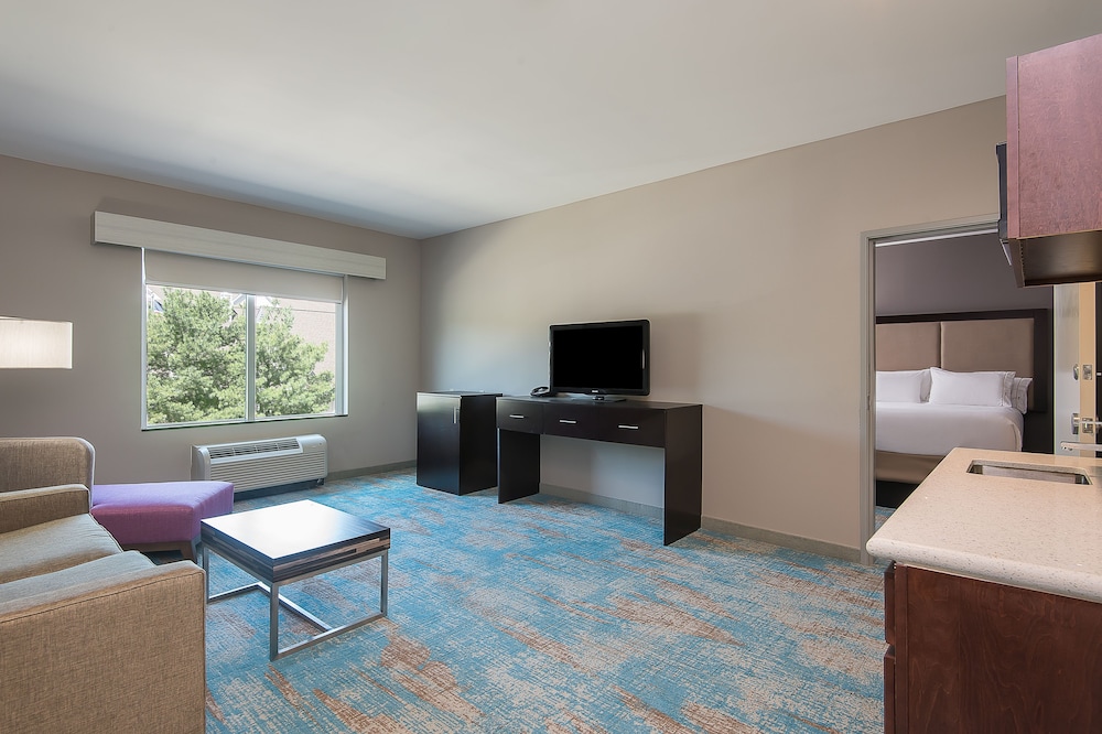 holiday inn express and suites norwood boston area by ihg