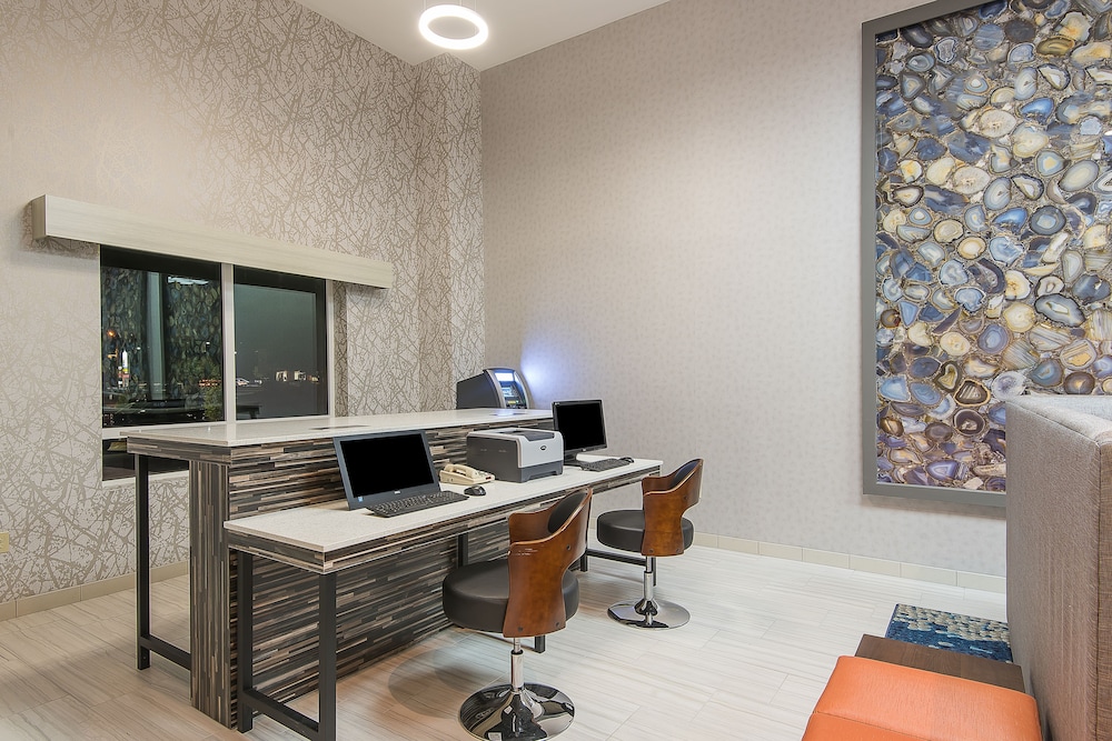 holiday inn express and suites norwood boston area by ihg