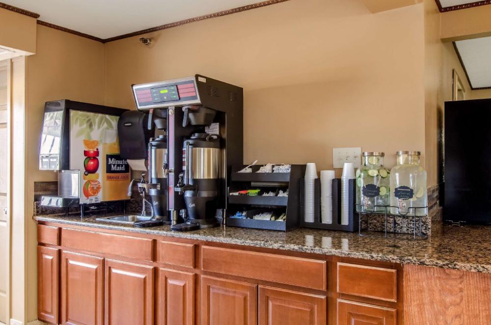 guesthouse inn and suites fort collins