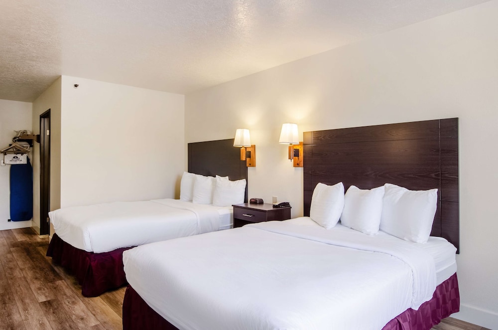 guesthouse inn and suites fort collins