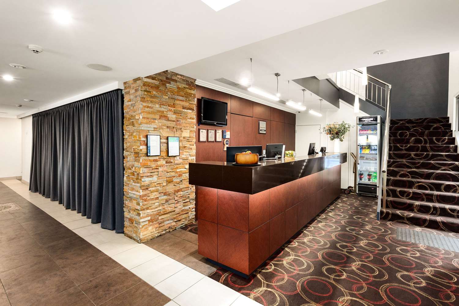 chifley geelong hotel and apartments