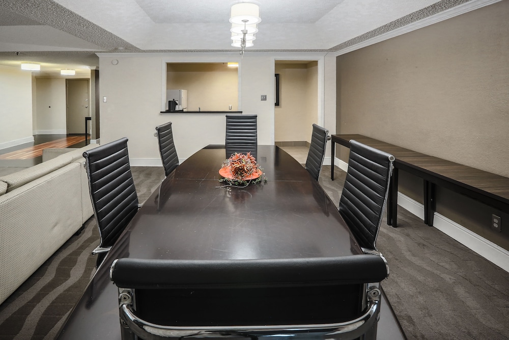holiday inn austin midtown by ihg