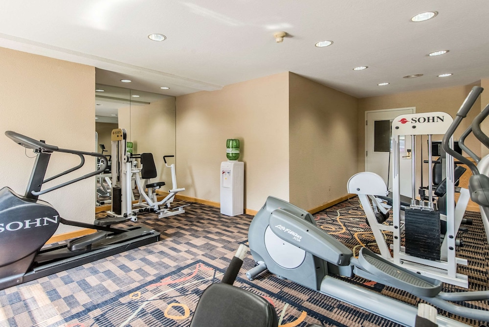 quality inn and suites university area