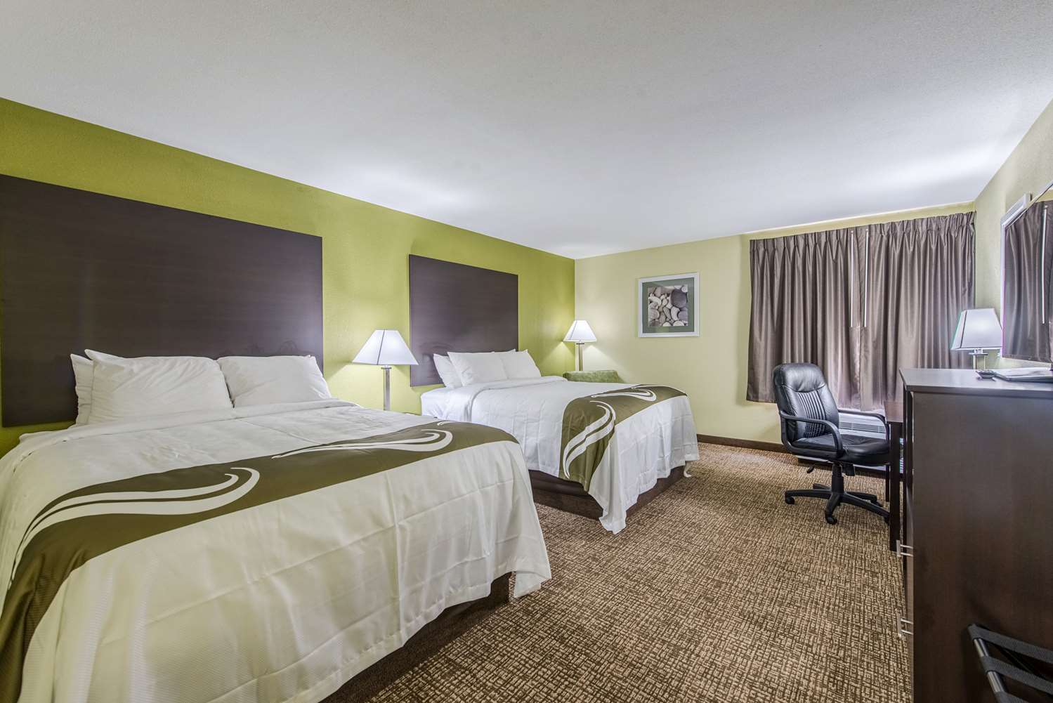 quality inn and suites university area