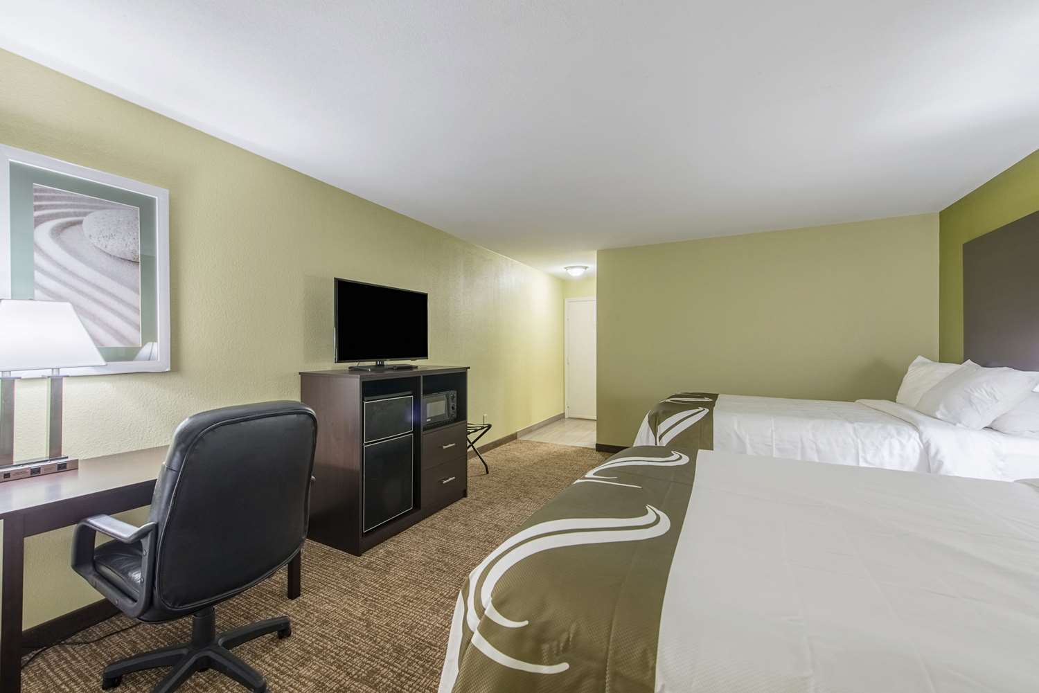 quality inn and suites university area