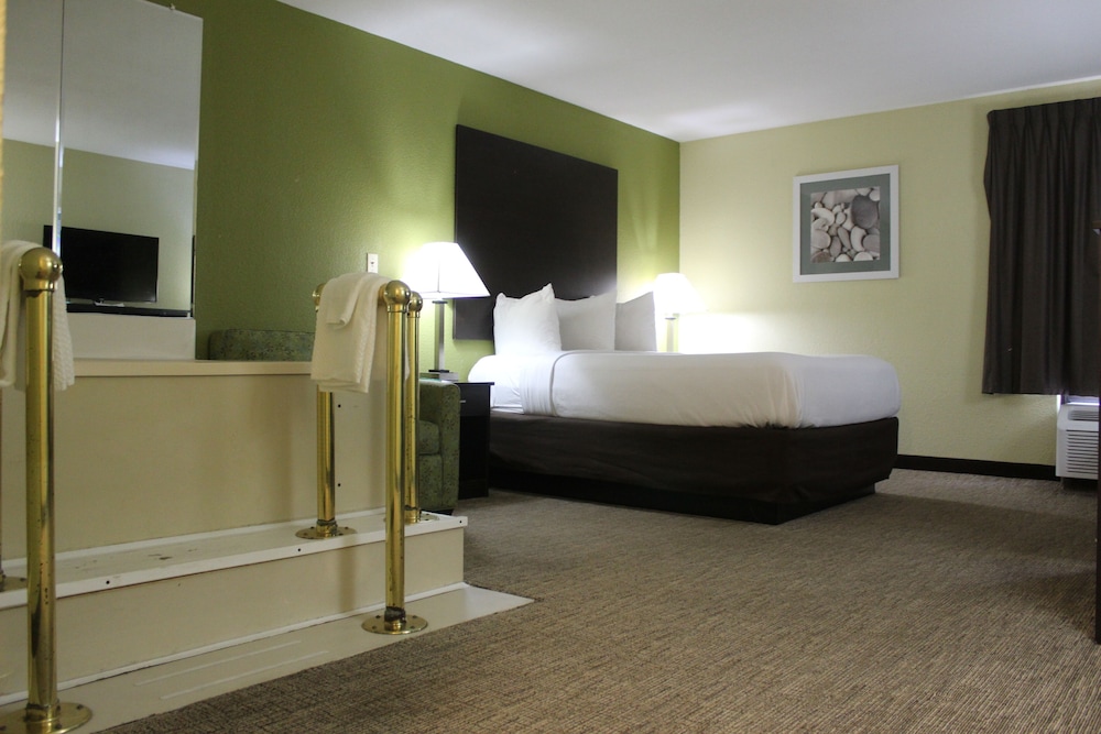 quality inn and suites university area