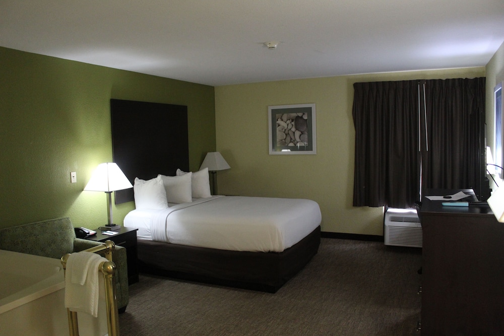 quality inn and suites university area