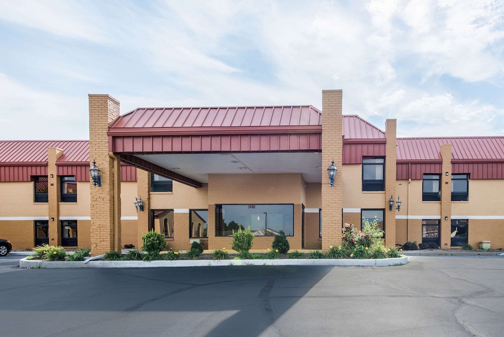 quality inn and suites university area