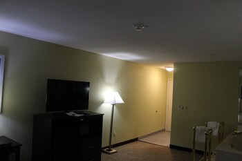 quality inn and suites university area