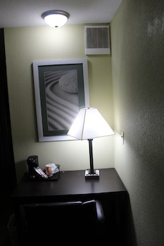quality inn and suites university area