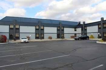 quality inn and suites university area
