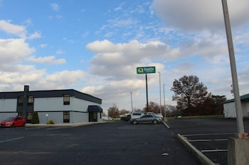 quality inn and suites university area
