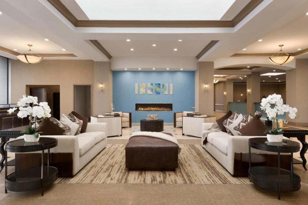 skyline hotel detroit airport surestay collection by bw