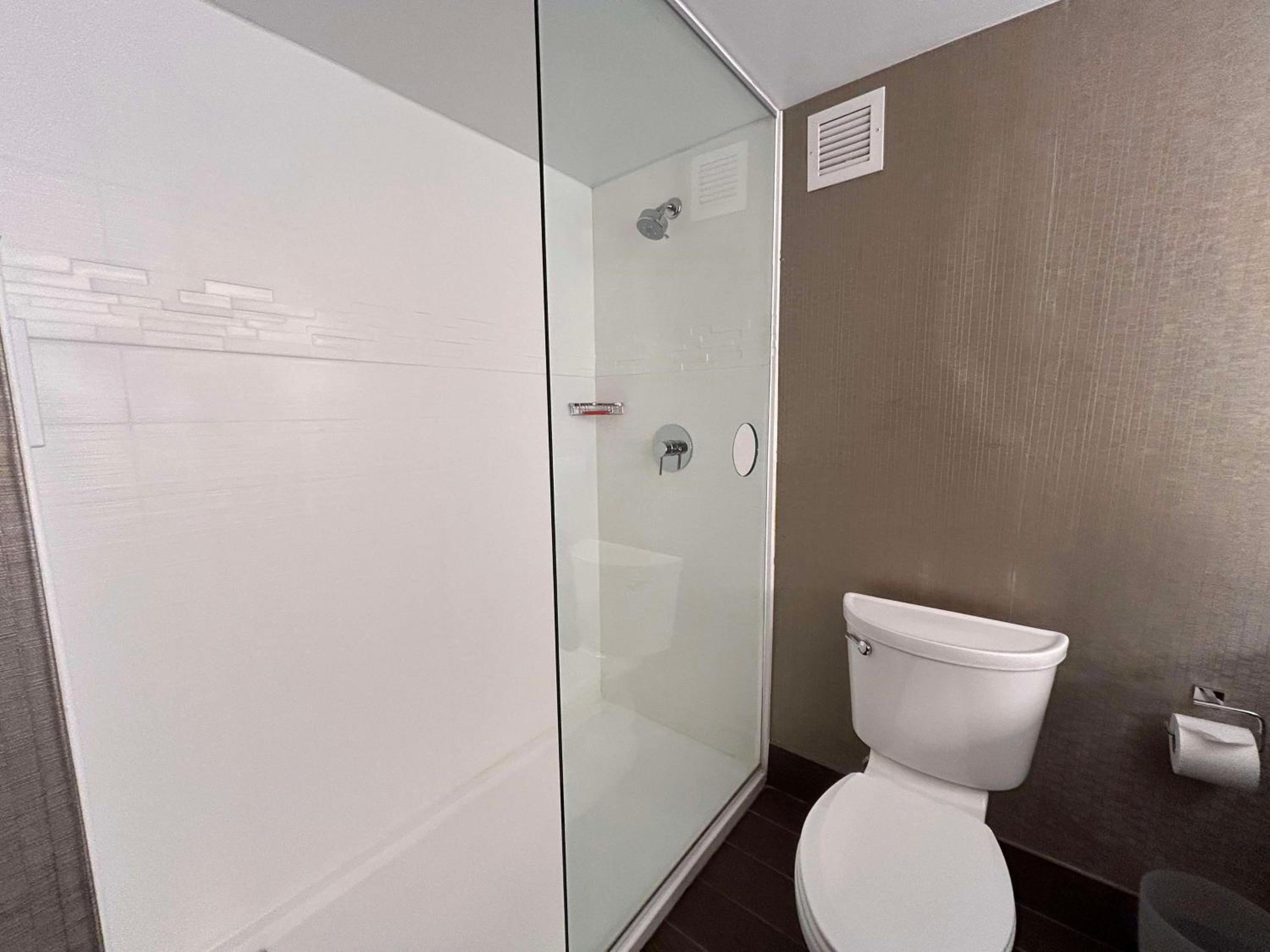 skyline hotel detroit airport surestay collection by bw