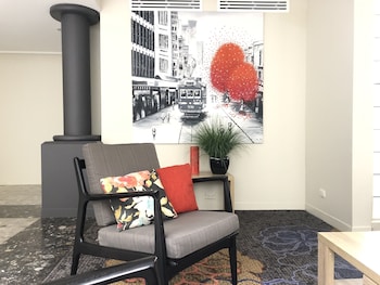 Dingley Hotel,Elwood>>Dingley Village,4 star