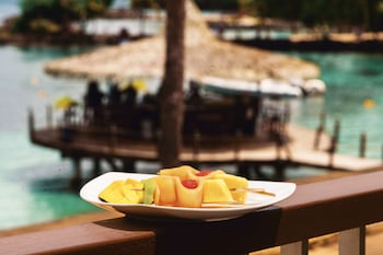 hotel bakoua les trois ilets