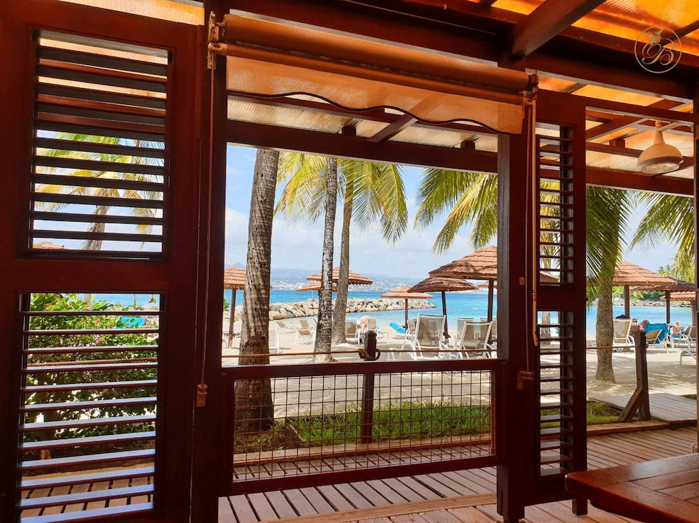 hotel bakoua les trois ilets