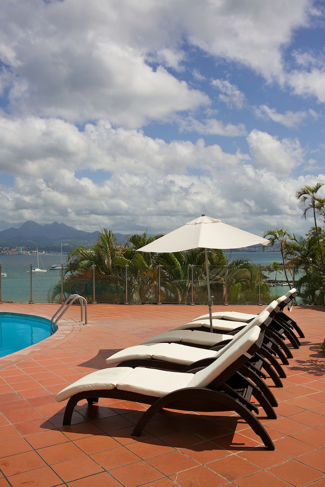 hotel bakoua les trois ilets