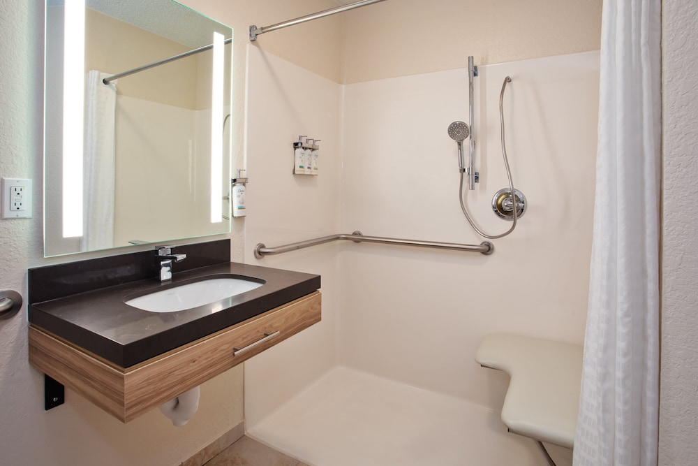 candlewood suites kenosha by ihg