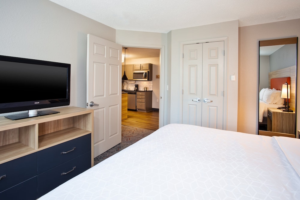 candlewood suites kenosha by ihg
