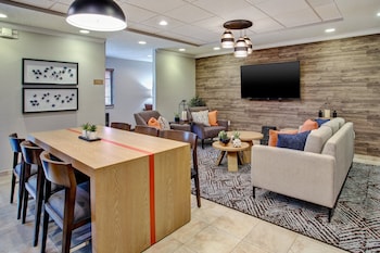 Candlewood Suites Kenosha By Ihg,Milwaukee>>Kenosha,3 star