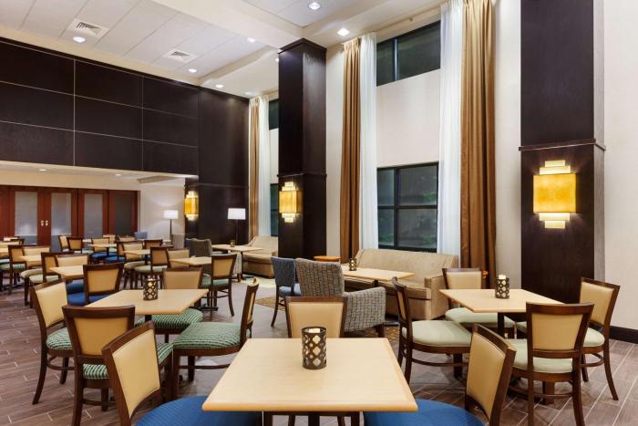 hampton inn and suites camp springs andrews afb