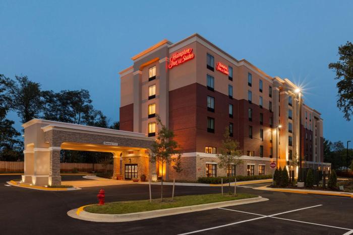 hampton inn and suites camp springs andrews afb