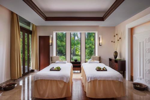 pullman sanya yalong bay villas and resort