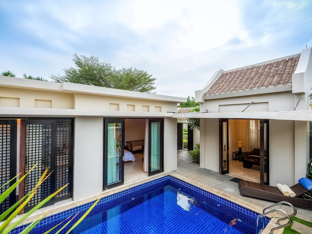 pullman sanya yalong bay villas and resort