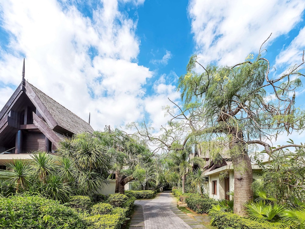 pullman sanya yalong bay villas and resort