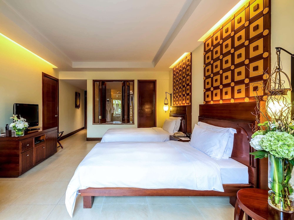 pullman sanya yalong bay villas and resort