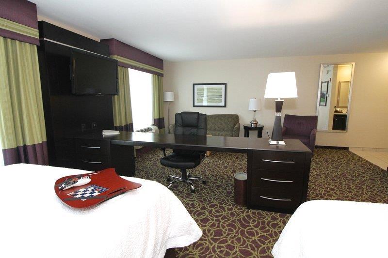 hampton inn and suites sandusky milan