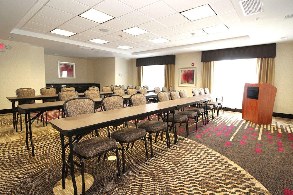 hampton inn and suites sandusky milan