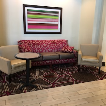 hampton inn and suites sandusky milan