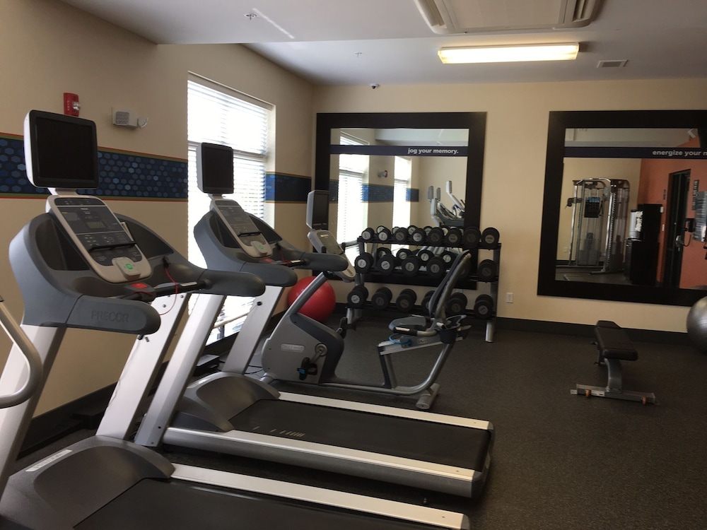 hampton inn and suites sandusky milan