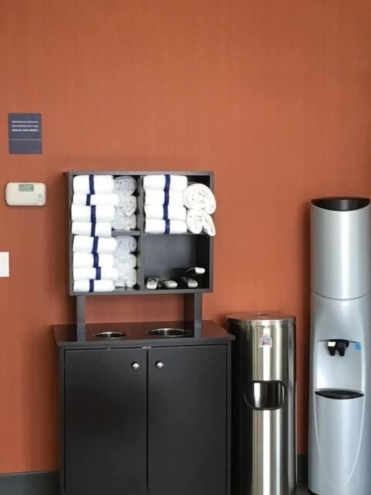 hampton inn and suites sandusky milan