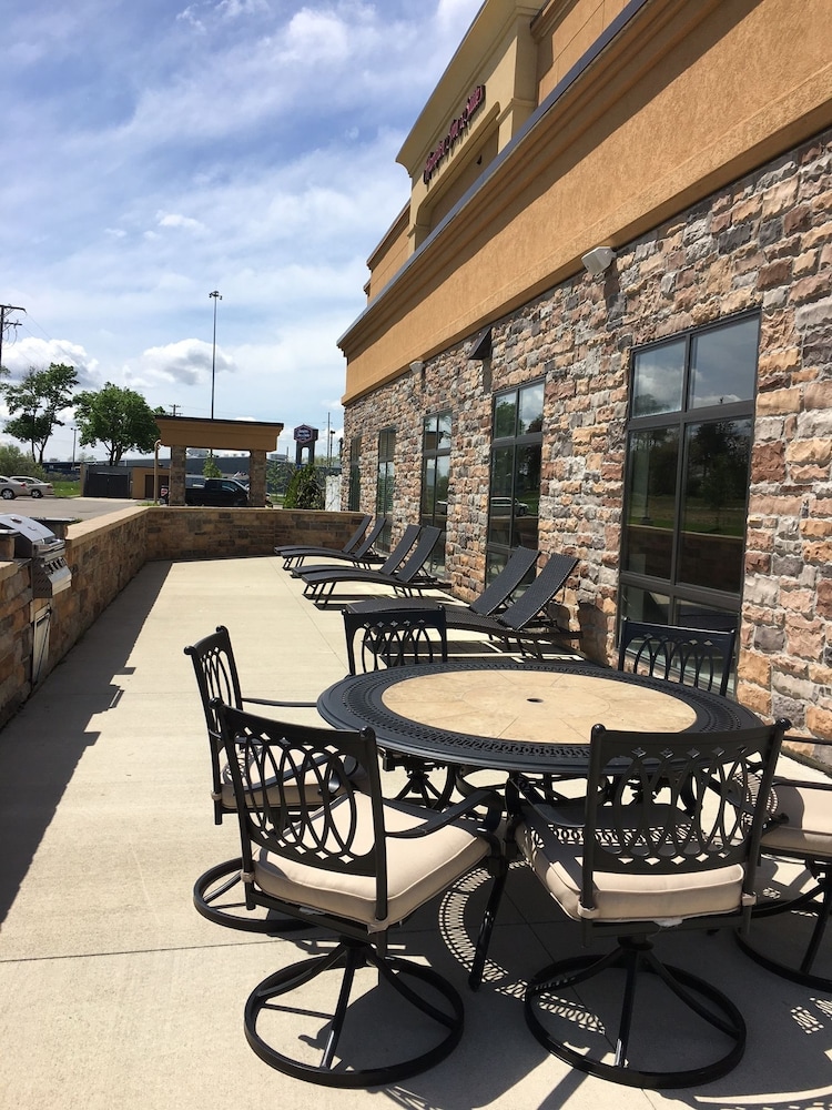 hampton inn and suites sandusky milan