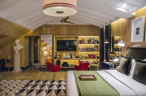 browns central hotel