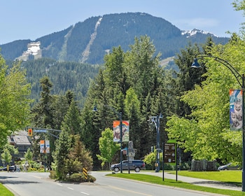 whistler cascade lodge